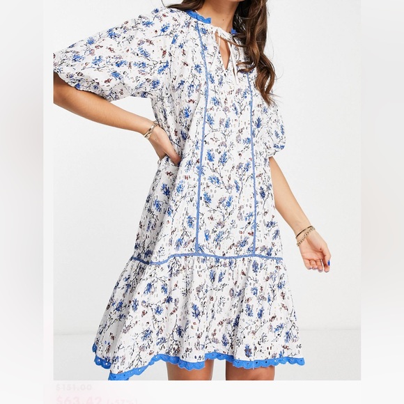 VERY CUTE BLUE AND WHITE DRESS PERFECT CONDITION SIZE XS FITS LIKE A M - Picture 2 of 2